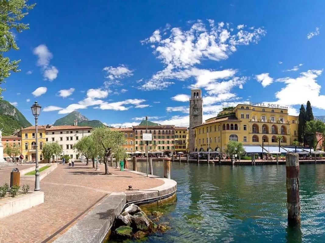 La Brezza Del Lago リーヴァ・デル・ガルダ エクステリア 写真